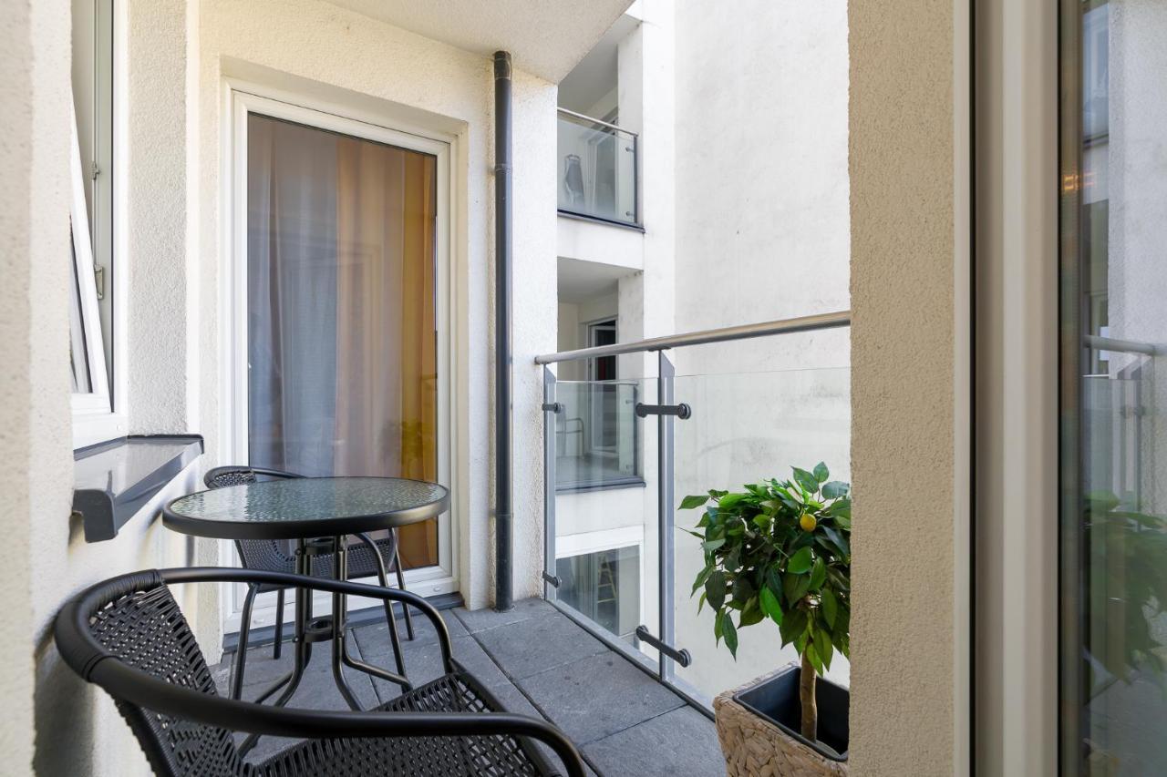 Sleepway Apartments - Garbary 95-75D Poznań Extérieur photo